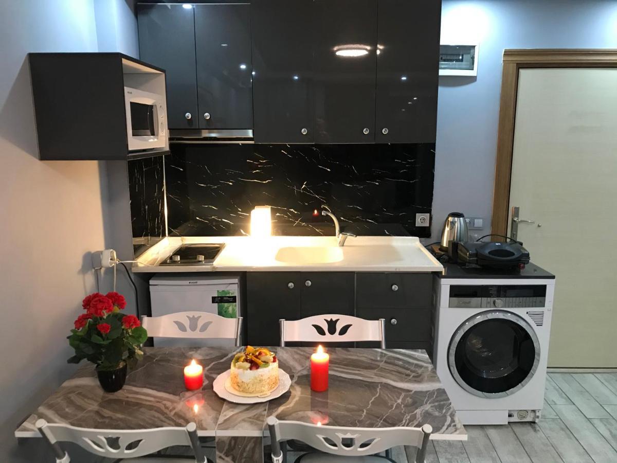 RoyalStar Taksim Family Suites Istanbul Bagian luar foto